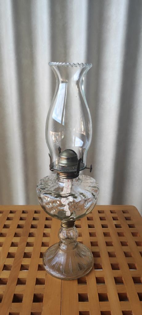 Lampe pétrole en cristal et laiton, Enlèvement