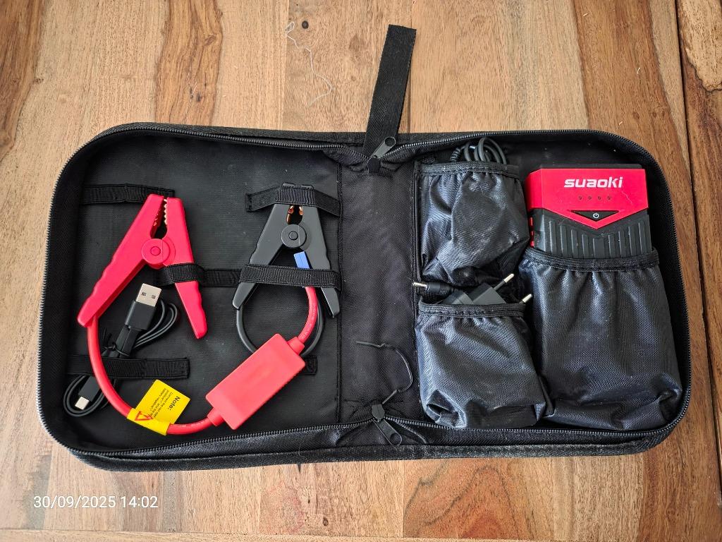 Jump Starter + Portable Charger Suaoki T10, Enlèvement ou Envoi, Utilisé