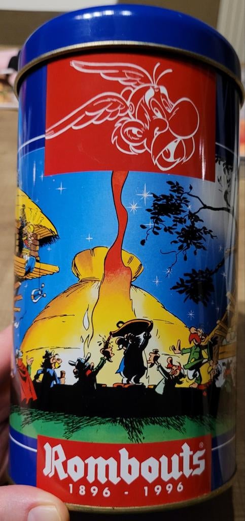 Asterix en Obelix: oude, blikken doos (Rombouts koffie), Ophalen of Verzenden, Asterix en Obelix, Gebruikt, Gebruiksvoorwerp