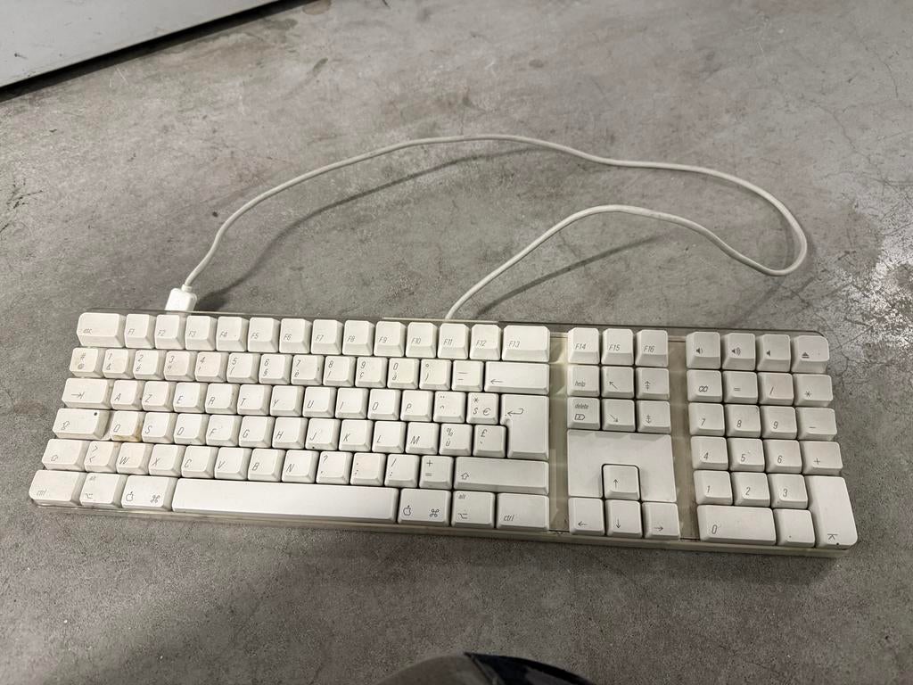 Clavier blanc Apple ( vrai), Enlèvement ou Envoi, Azerty, Utilisé, Apple