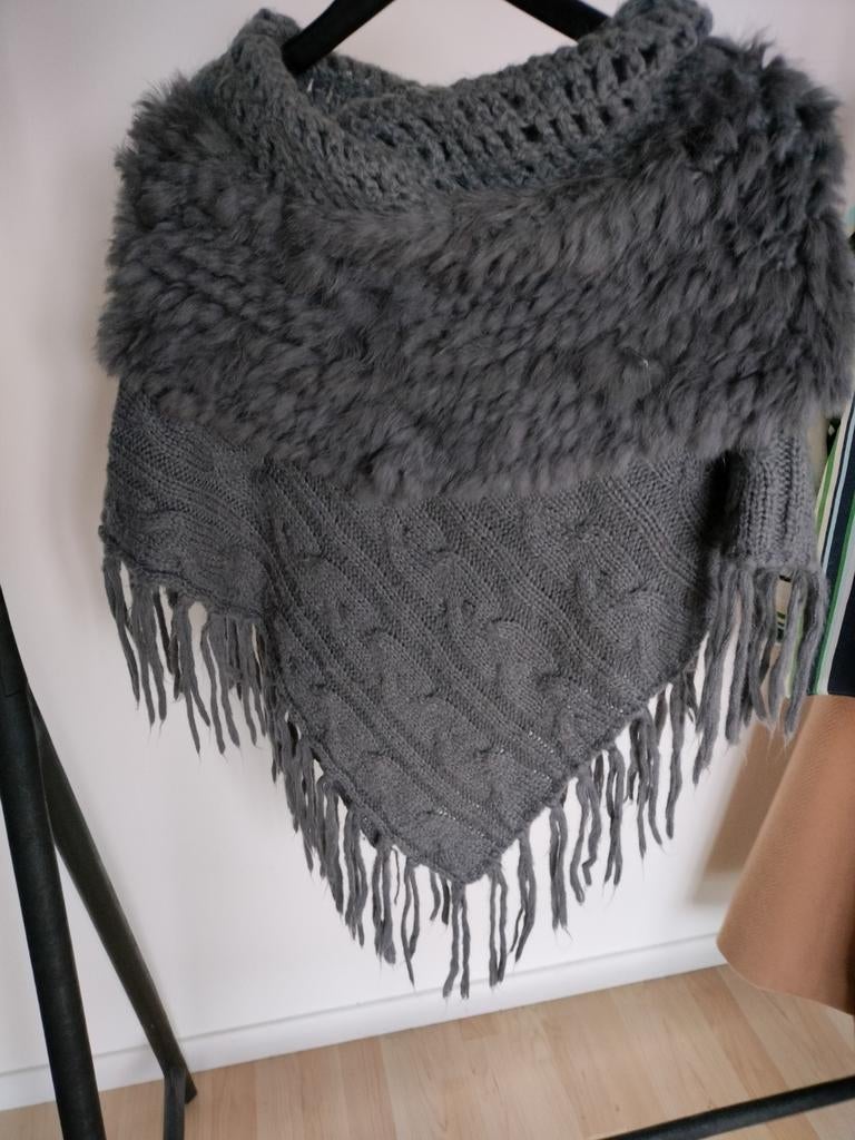 Grijze poncho met kraag in bont maat S/M, Kleding | Dames, Ophalen of Verzenden, Maat 36 (S)