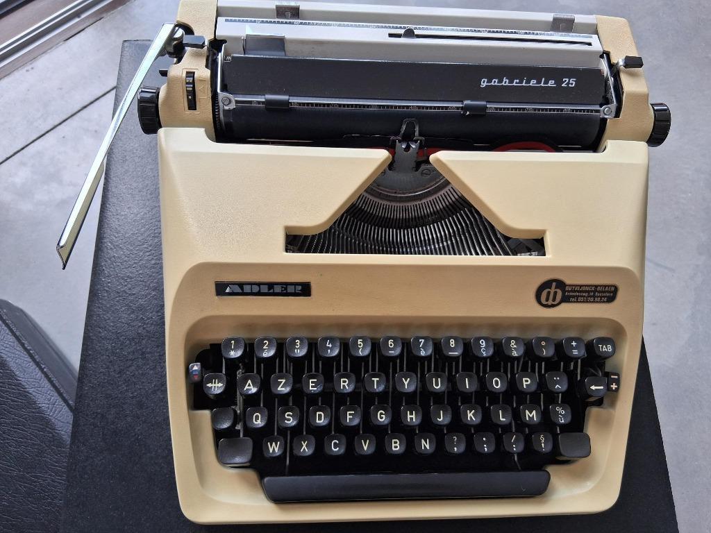machine à écrire vintage Adler 25, Enlèvement, Utilisé