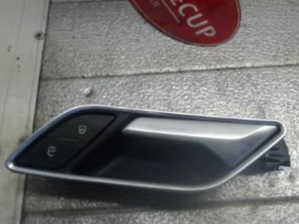 Poignée intérieure avant gauche Audi A3 Sportback 2016-2020, Ophalen of Verzenden, Gebruikt, Audi