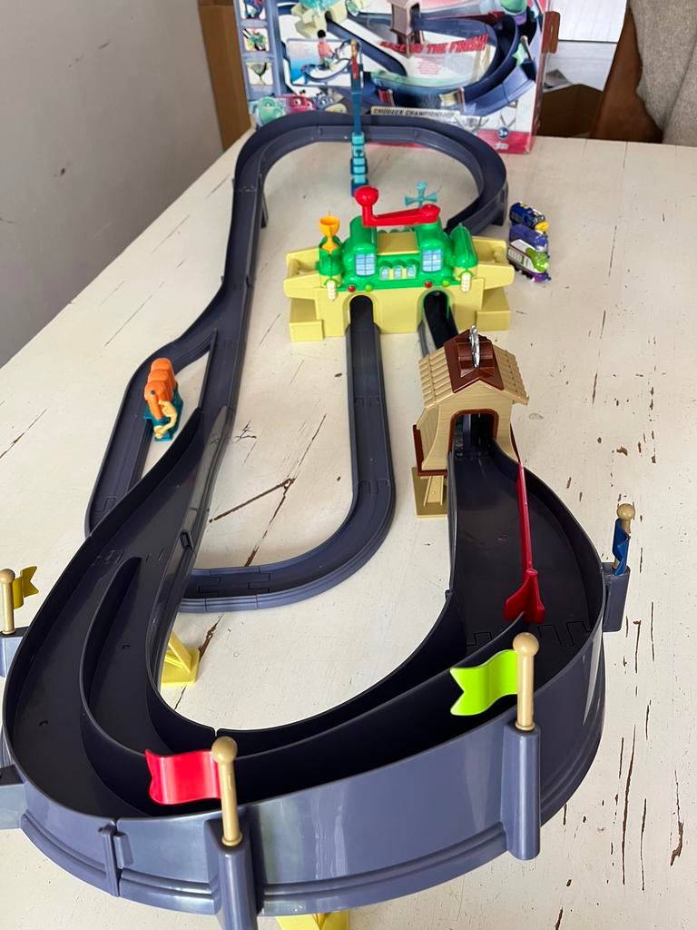 Chuggington Die Cast Chugger Championship + 3 treintjes+doos, Kinderen en Baby's, Ophalen of Verzenden, Zo goed als nieuw
