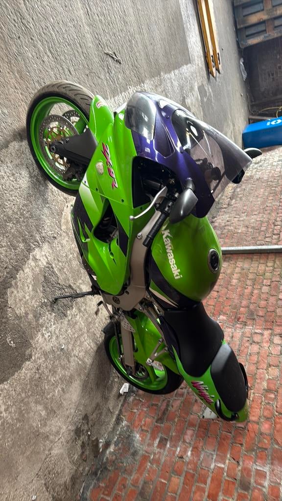 Kawasaki. Ninja zx9r, Motoren, Particulier