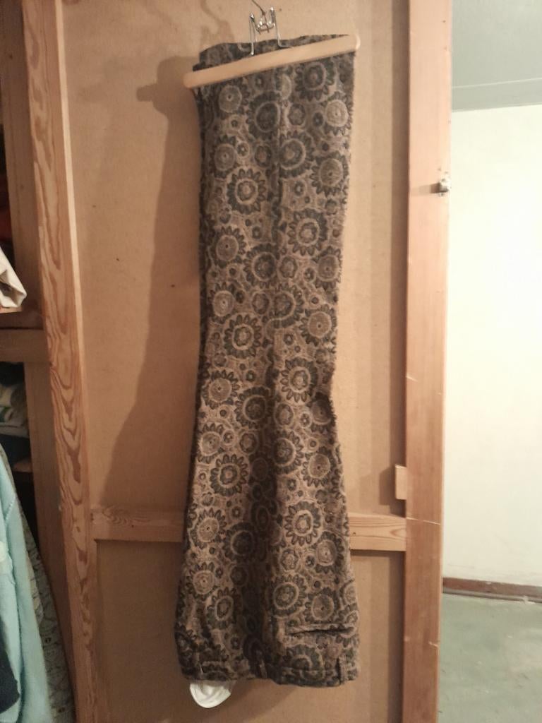 Grand choix de pantalons dame taille 38 à 44, 29 disponibles