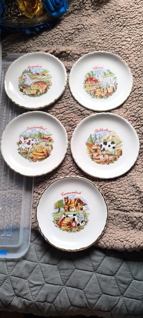 5 Assiettes fromage, Maison & Meubles, Enlèvement ou Envoi, Utilisé