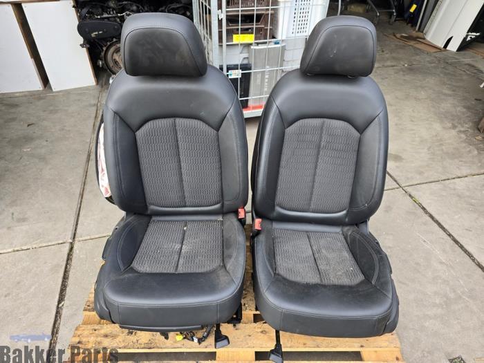 Kit revêtement (complet) d'un Audi A3, Autos : Pièces & Accessoires, -, -, 3 mois de garantie, Audi