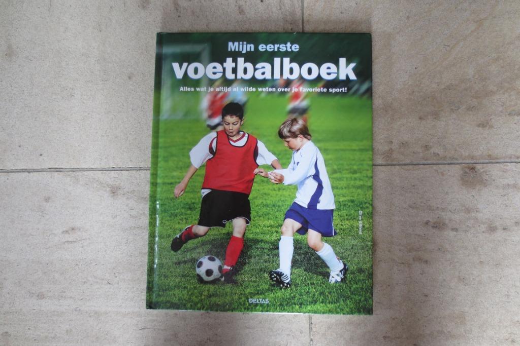 Boek voetbalboek Foto 7741/2, Ophalen of Verzenden, Zo goed als nieuw, Balsport