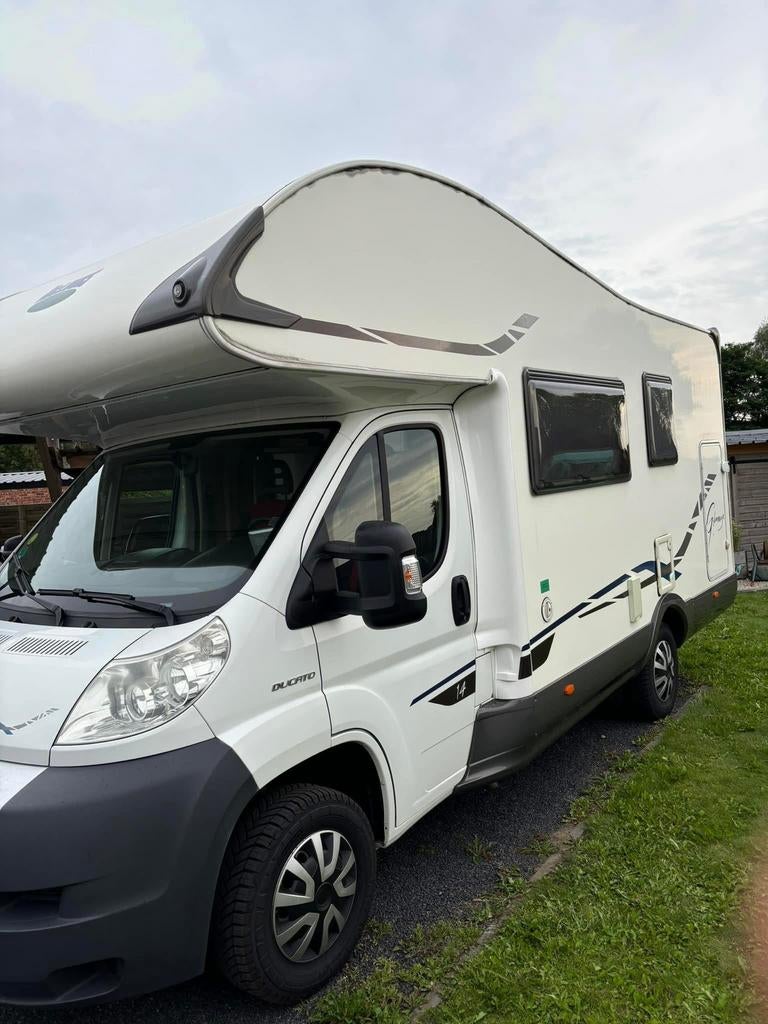 Camper MC Louis Glamys, Caravans en Kamperen, Mobilhomes, Airbags, Alkoof, Vloeistofverwarming, Particulier