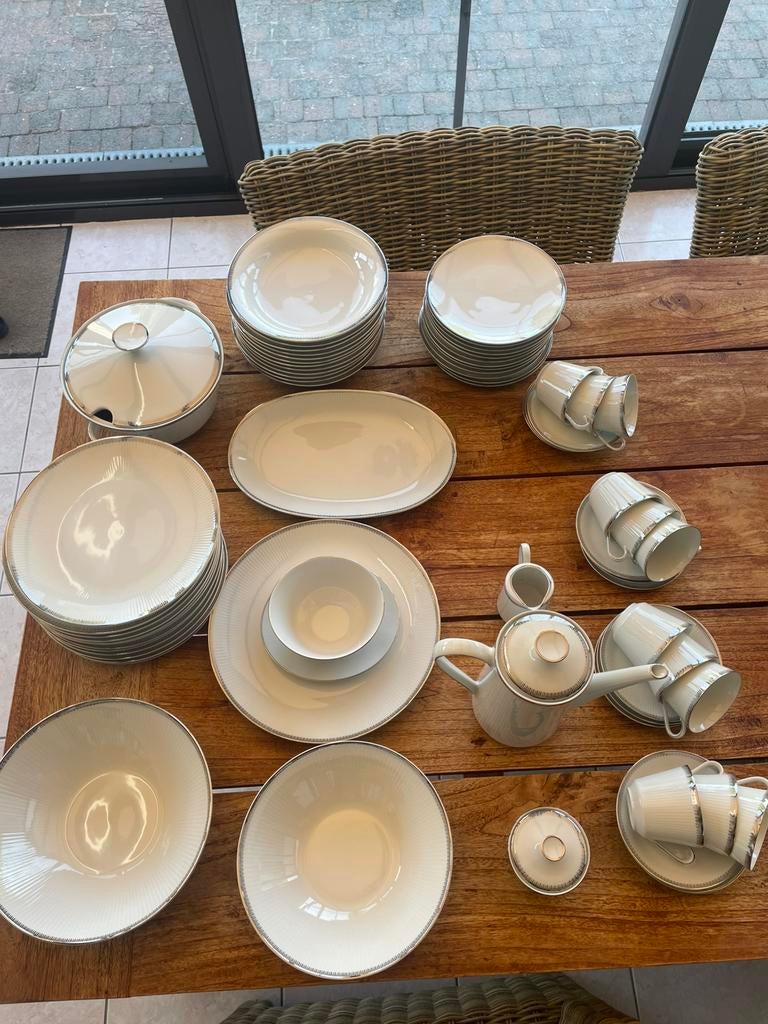 Koffie en eetservies bavaria, Ophalen