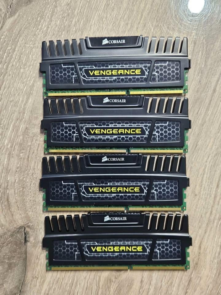 Kit 32 Go (4x8 Go) DDR3 Corsair Vengeance 1866 MHz CL9, Informatique & Logiciels, Mémoire RAM, Comme neuf, Desktop, 32 GB, DDR3