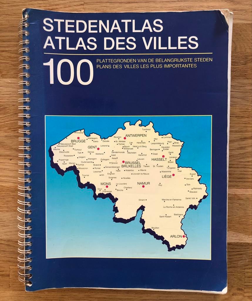 stedenatlas Standaard uitgeverij ISBN 9789002181498, Ophalen of Verzenden, Gelezen, België, Overige atlassen