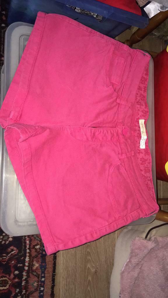Mooie framboos kleurige short, Ophalen of Verzenden, Zo goed als nieuw