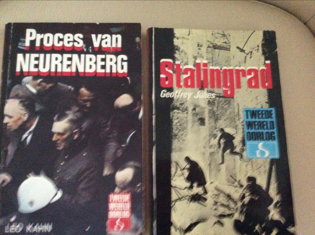 Stalingrad    .Proces van  Neurenberg ...Tweede Wereldoorlog, Boeken, Ophalen of Verzenden, Gelezen