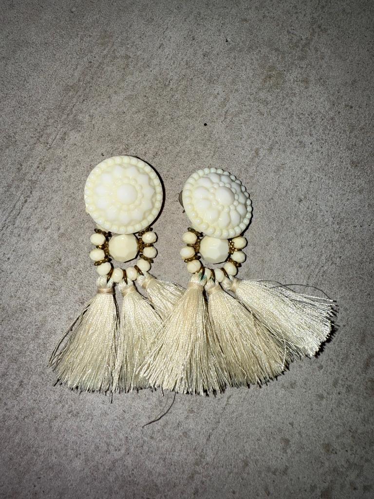 Boucles d’oreilles Aliexpress écru, Handtassen en Accessoires, Oorbellen, Ophalen of Verzenden, Nieuw, Beige