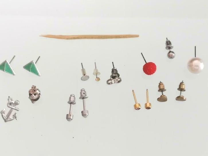 lot de boucles seule/duo or argent cœur perle corail pierre, Bijoux, Sacs & Beauté, Bijoux anciens, Enlèvement, Or, Boucles d'oreilles