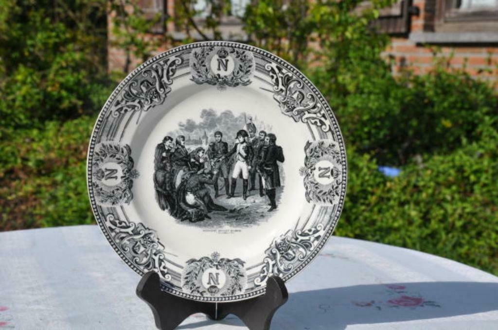 §  assiette plate boch napoleon devant madrid, Ophalen of Verzenden