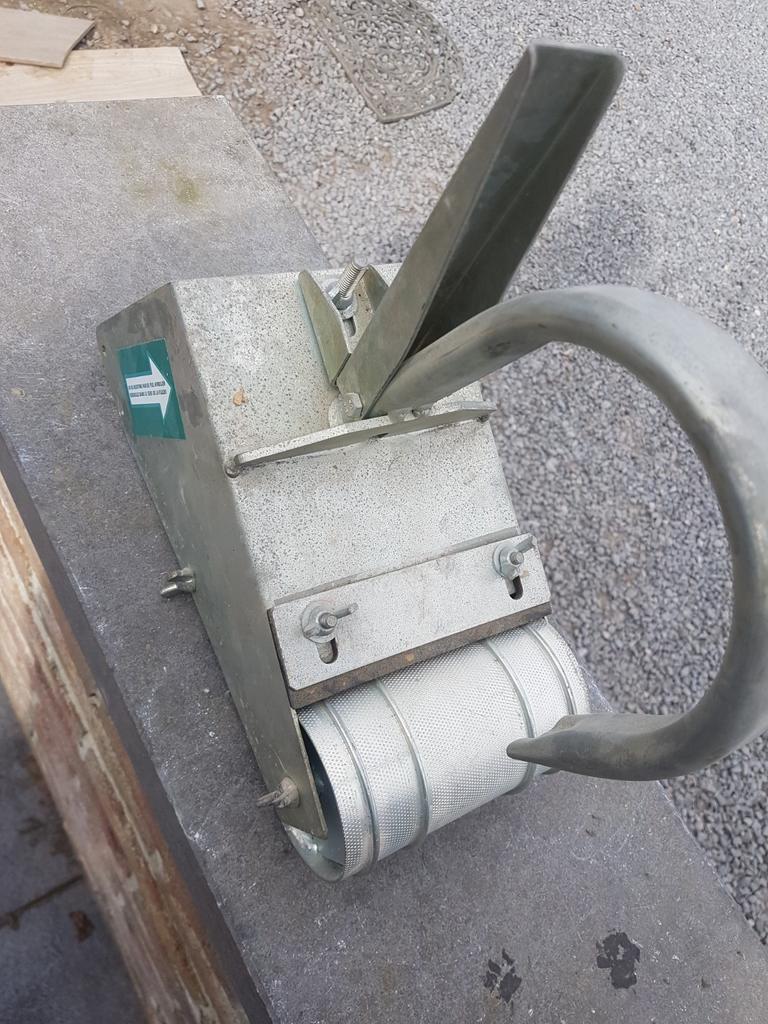 Boîtes à colle, Bricolage & Construction, Enlèvement, Utilisé
