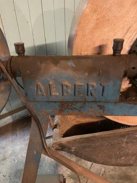 Ancienne meule en pierre, Enlèvement