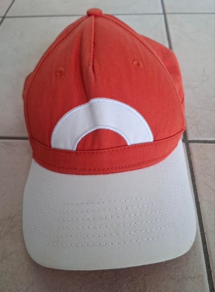 Oranje Pokemon pet Ash Ketchum, Ophalen of Verzenden, Zo goed als nieuw, Jongen, Pet
