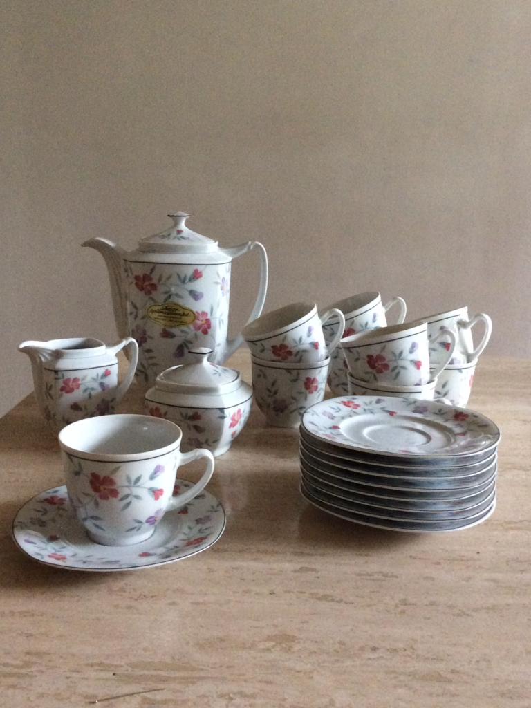 Koffie/Thee Servies in porselein, Enlèvement