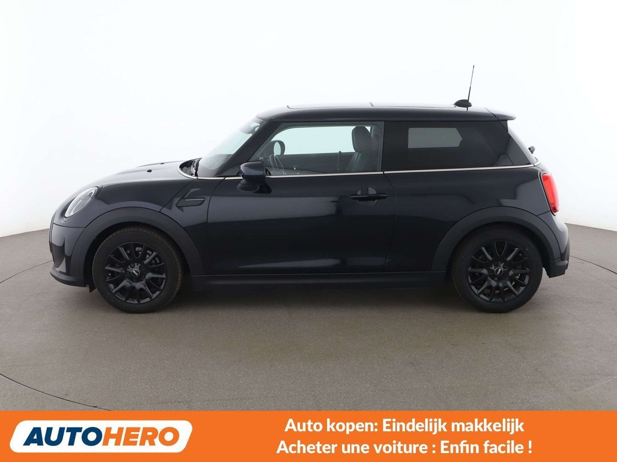 MINI One One John Cooper Works Trim (bj 2022), Auto's, Mini, Voorwielaandrijving, Gebruikt, Zwart, Leder