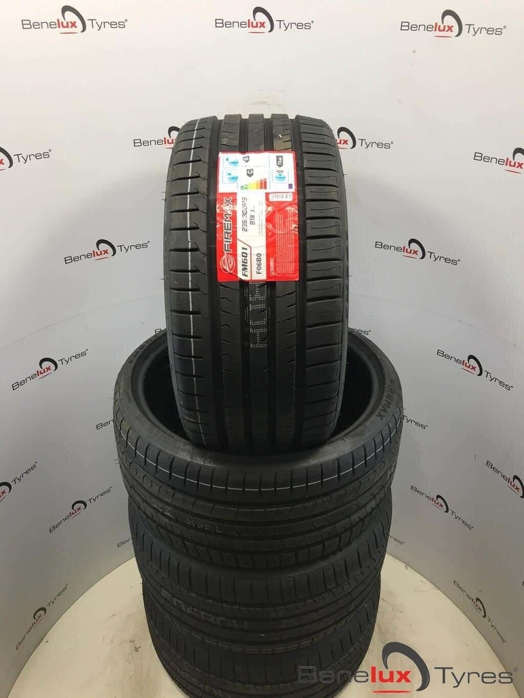 NIEUW 255/30ZR19 255/30R19 255/30/19 2553019 255/30 ZR19 R19, Auto-onderdelen, 255 mm, -, -, Nieuw