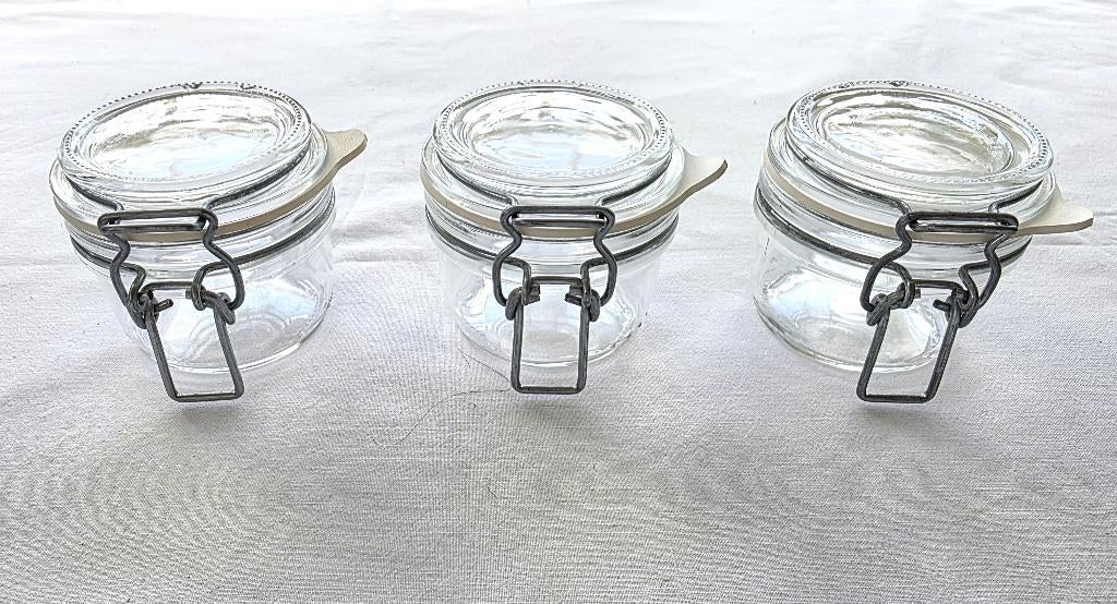 3 glazen kruidenpotjes met afdichtingsrubber, Enlèvement ou Envoi, Comme neuf