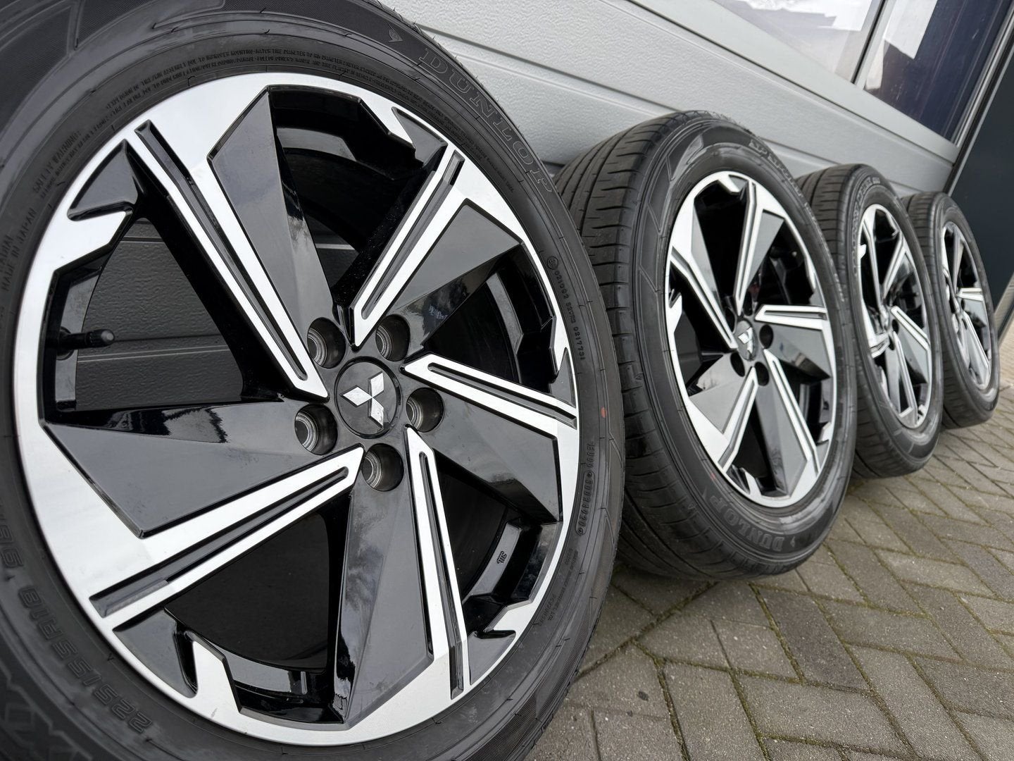 18" Mitsubishi velgen Outlander PHEV ASX Eclipse zomerbanden, Auto-onderdelen, Banden en Velgen, Banden en Velgen, Zomerbanden