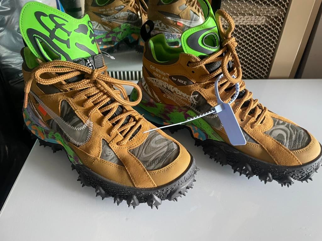 Te koop Nike Air TorraForma Off-White maat 45, Ophalen, Overige kleuren, Nieuw, Sneakers