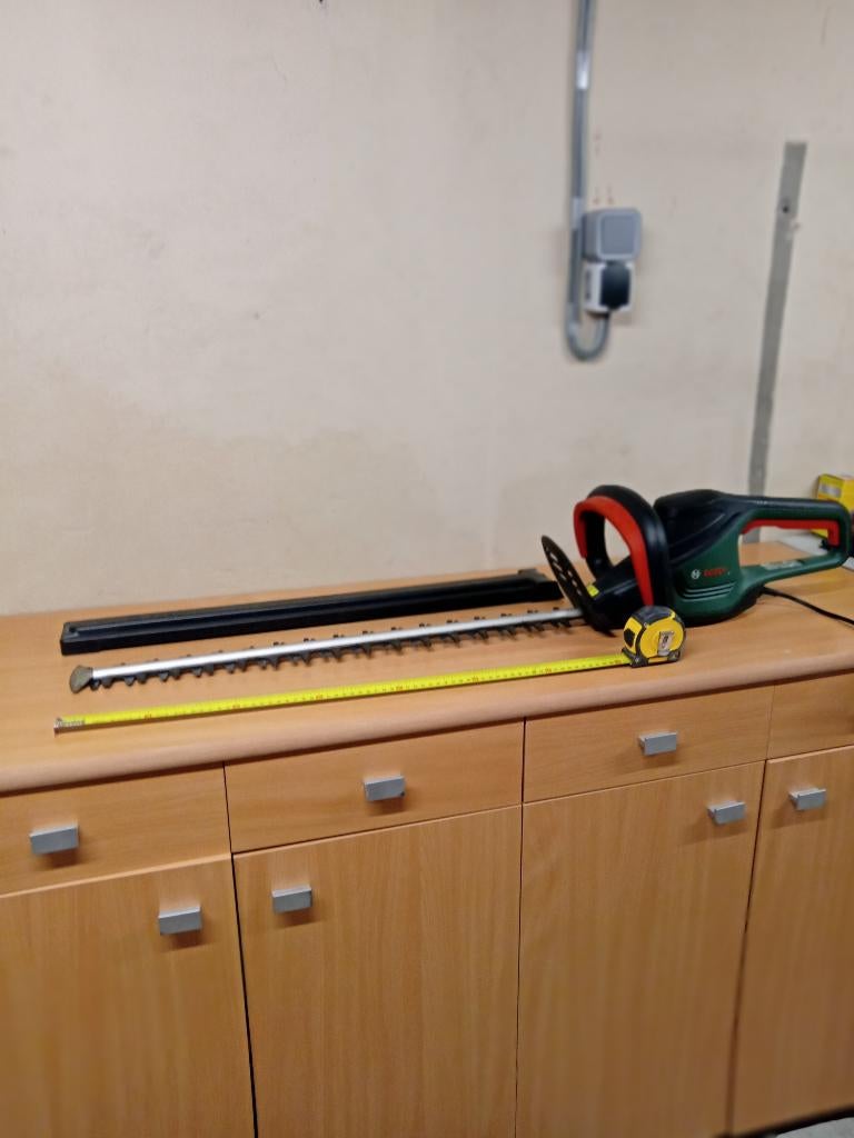 Taille haie électrique, Enlèvement, Comme neuf, Électrique, Bosh
