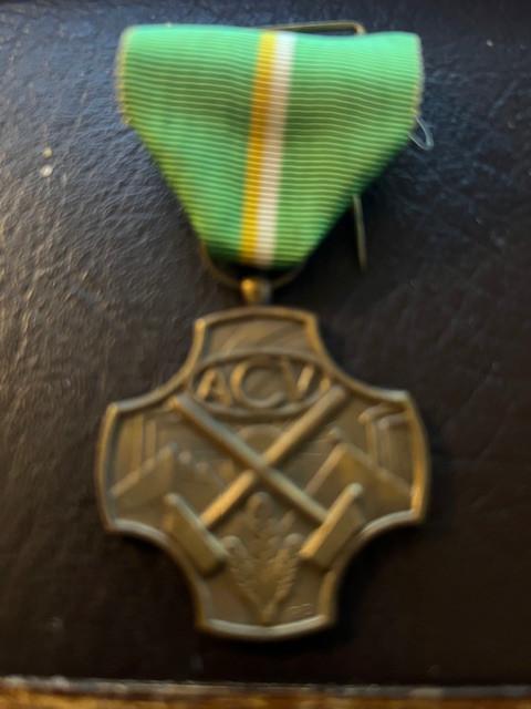 Médaille ACV, hommage et gratitude. Sans boîte, Enlèvement