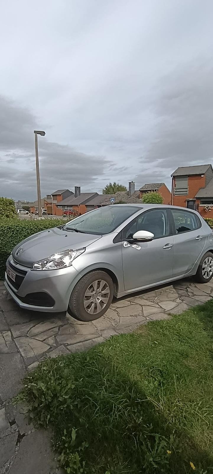 Peugeot 208 2018 neuve 17000 km, Auto's, ABS, 5 deurs, Particulier, 5 zetels