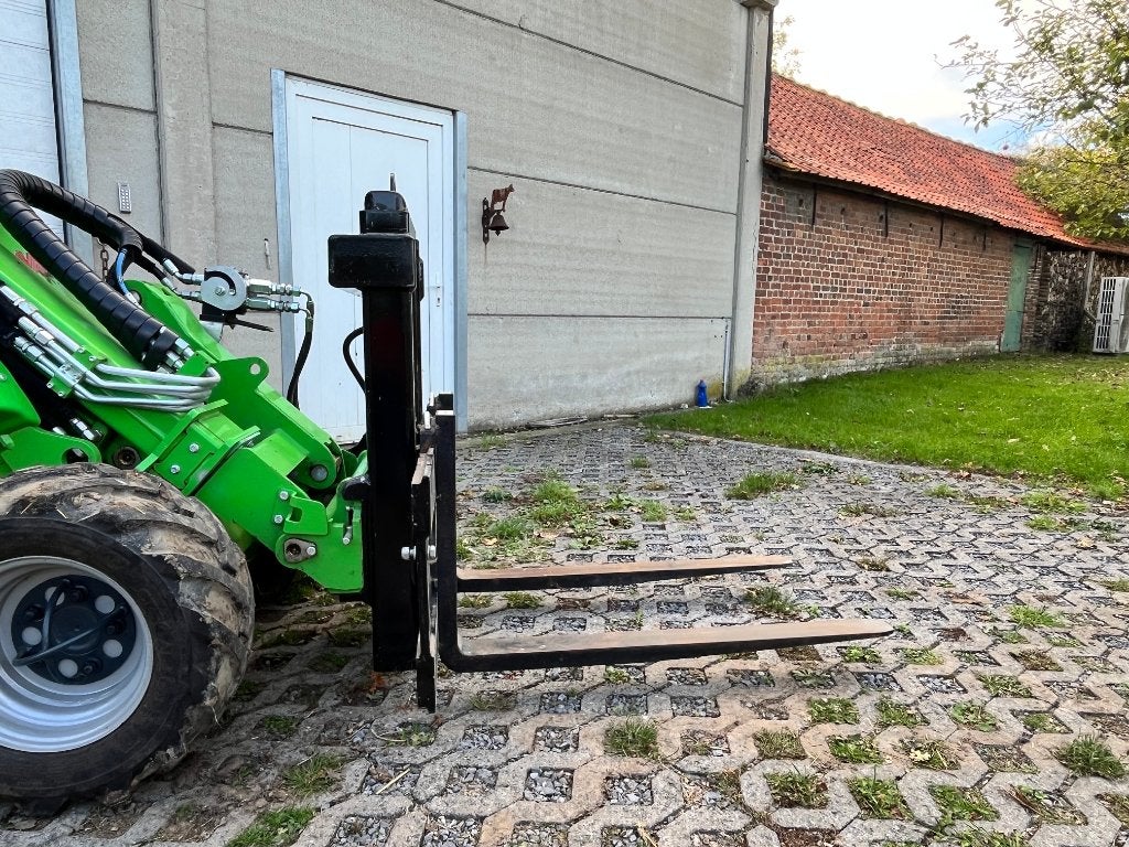 Avant kniklader, Ophalen, Wiellader of Shovel