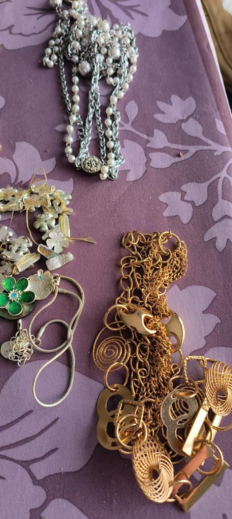 Setje van verschillende sieraden (ringen, kettingen, enz...), Bijoux, Sacs & Beauté, Colliers, Enlèvement ou Envoi, Utilisé, Autres couleurs