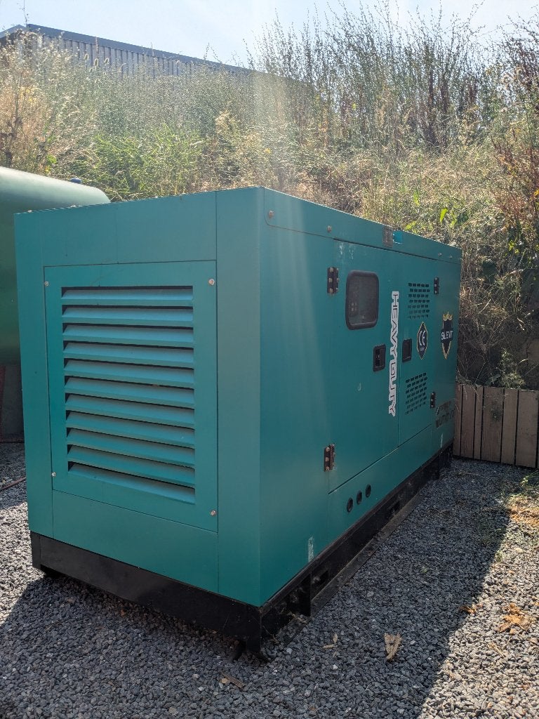 Groupe électrogène 125 kVA SILENT, Bricolage & Construction, Générateurs, Démarrage électrique, Comme neuf, Enlèvement, Huile diesel