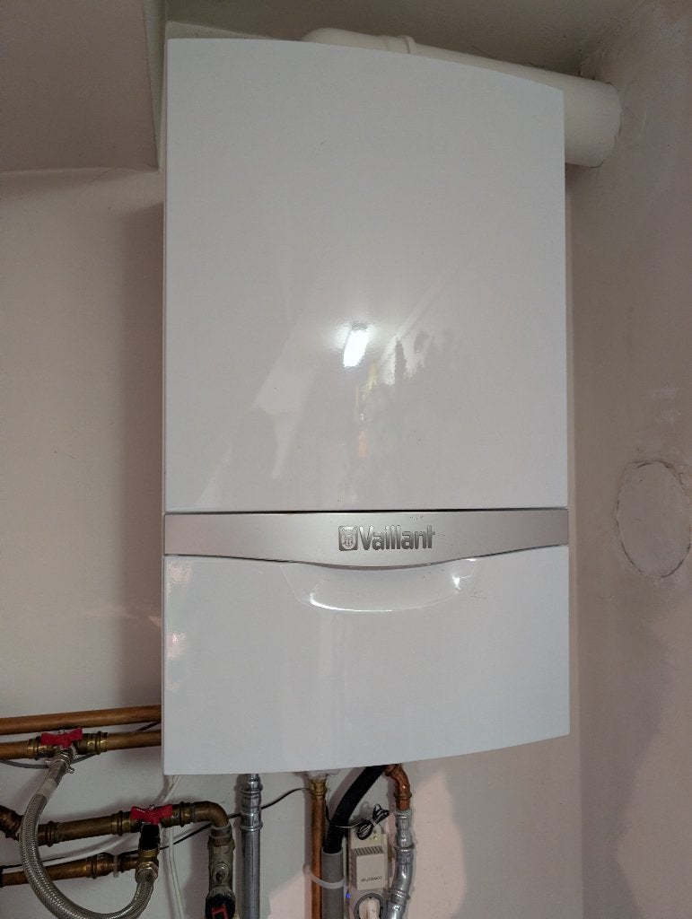 Vaillant ecoTEC plus 37kW + uniSTOR 200L boiler, Ophalen, Gebruikt, Aardgas, 100 liter of meer