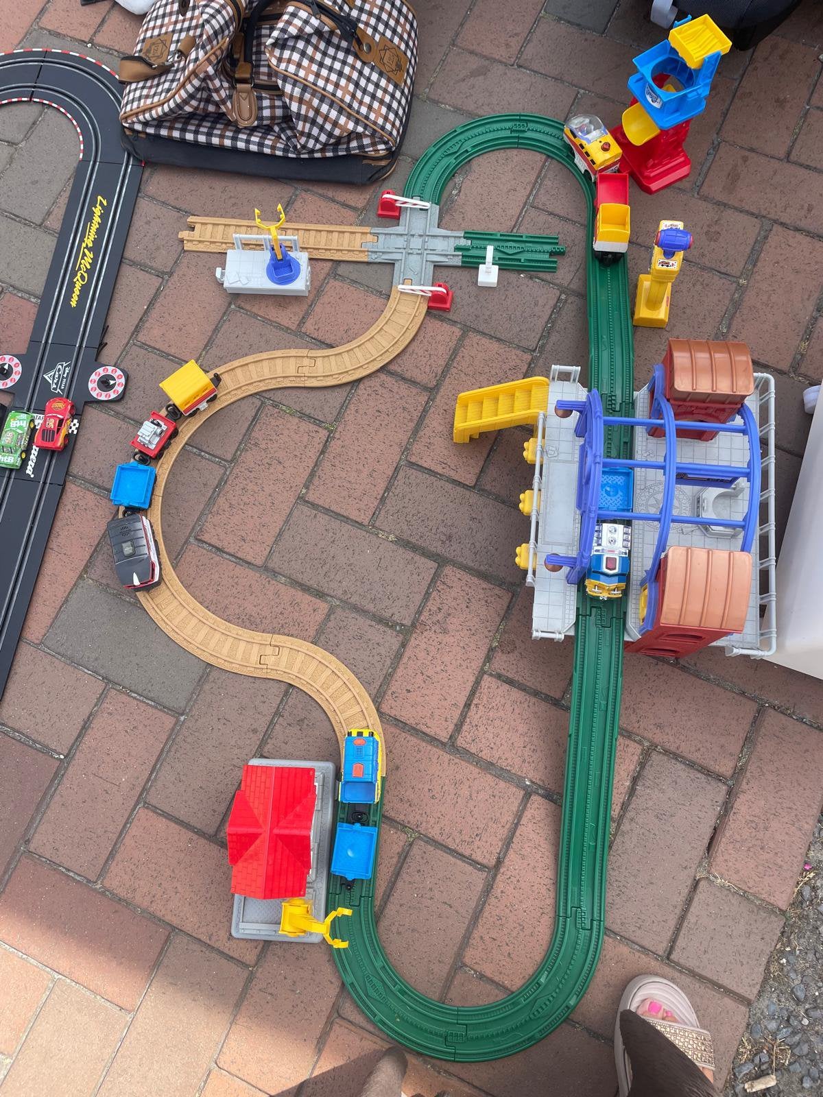 Geotrack trein baan, Kinderen en Baby's, Speelgoed | Fisher-Price, Verzenden, Zo goed als nieuw, Auto of Voertuig, Met geluid