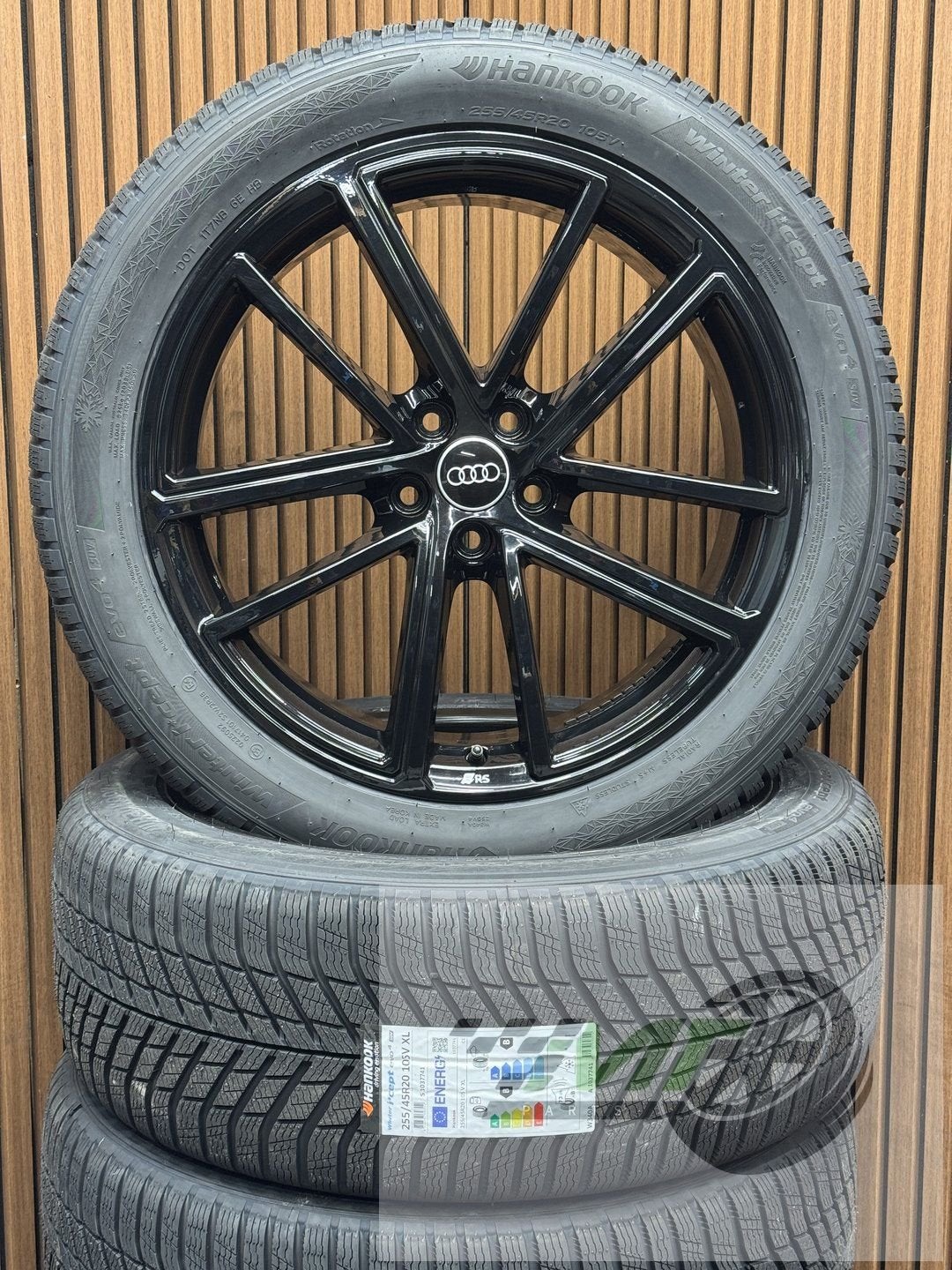 20" Audi Q5 SQ5 Sportback DOUBLE SPK HIVER TVA 255 45 OEM, Autos : Pièces & Accessoires, Neuf, Pneus et Jantes, Pneus hiver, 255 mm