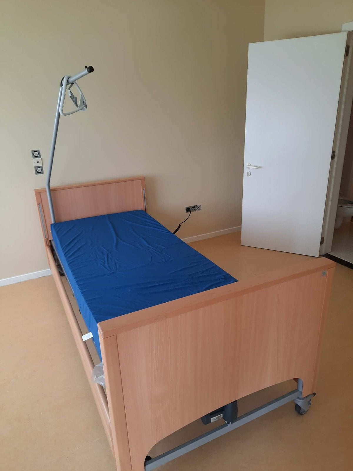 Elektrisch ziekenhuisbed PERFECTE STAAT, Enlèvement, Comme neuf