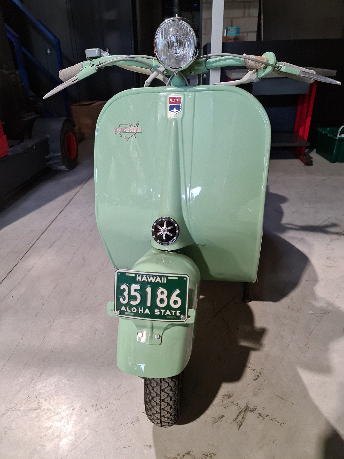 Vespa Allstate d'Hawaï à vendre, Enlèvement