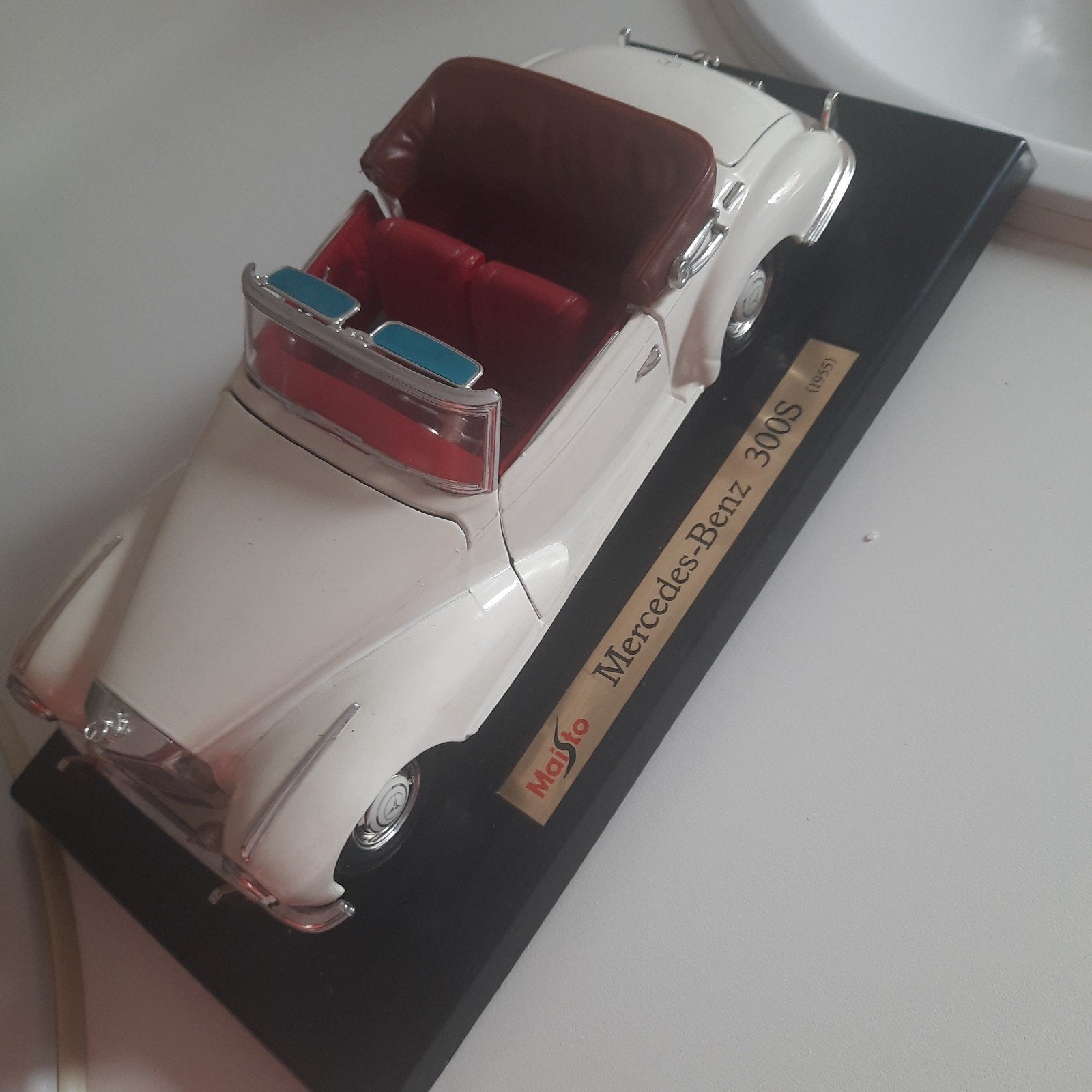 MAISTO 1:18 * MERCEDES BENZ 300 S - 1953 * MODÈLE PARFAIT *, Enlèvement, Comme neuf, Voiture, Maisto