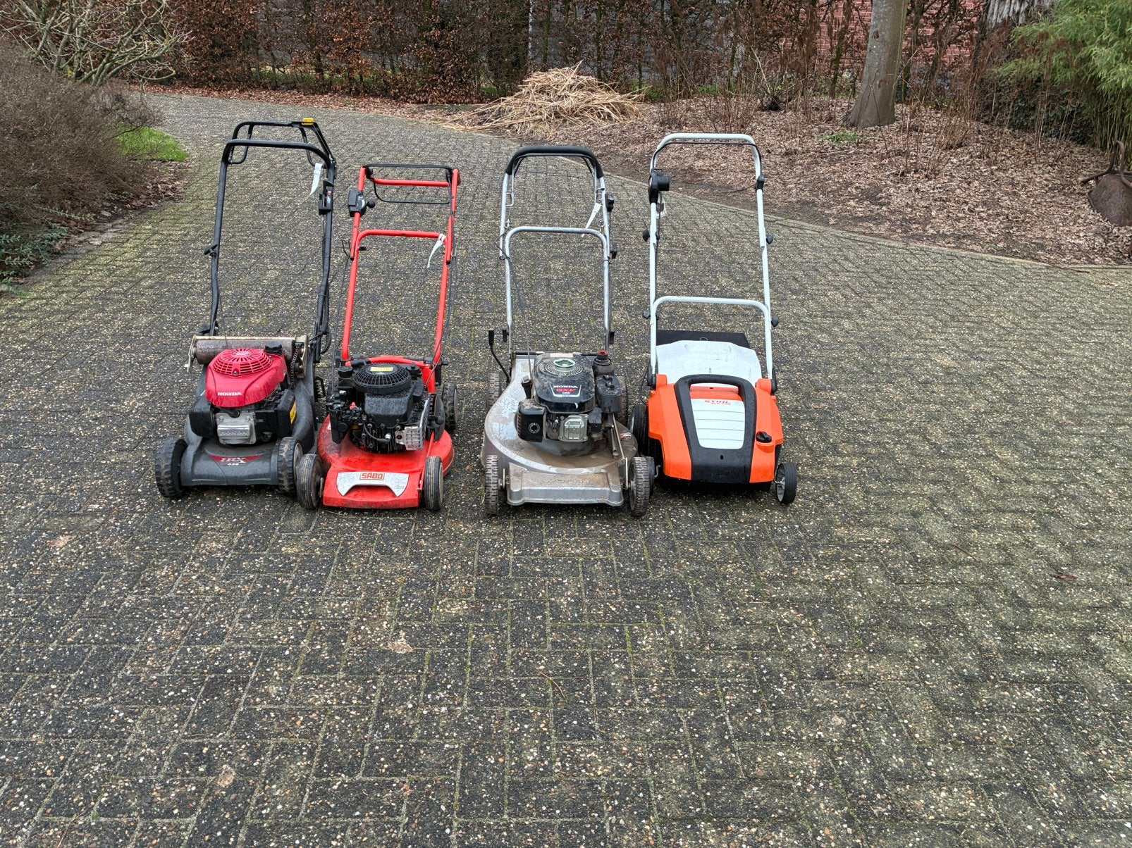 Partij grasmaaiers, Ophalen, Zo goed als nieuw, Opvangbak