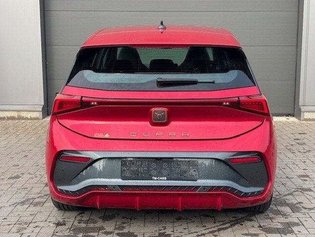 Cupra born 150kw 58kwh 30.000km, Autos, Rouge, Achat, Entreprise, Entretenue par le concessionnaire