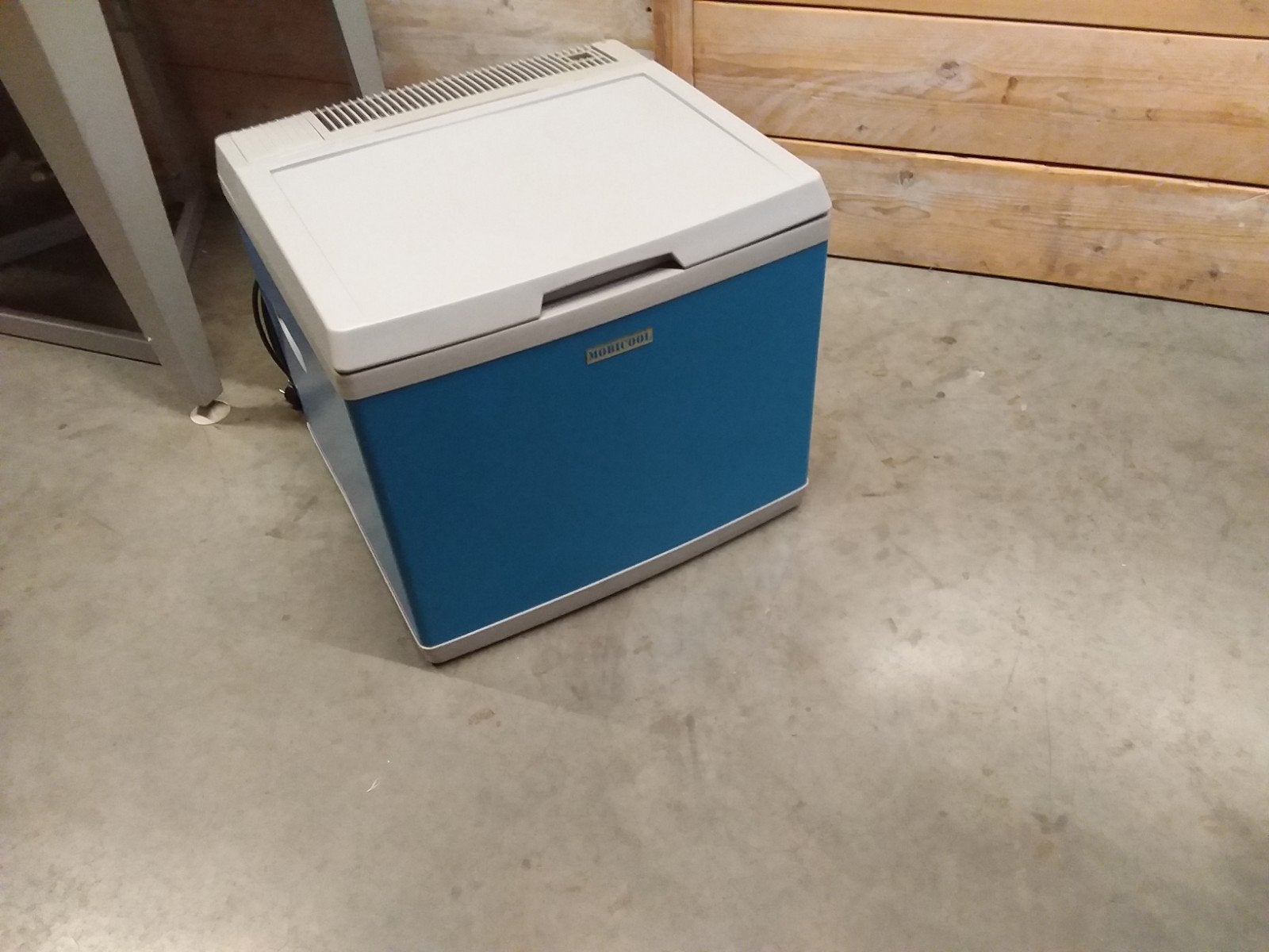 Mobicool koelbox 40 ltr, Caravanes & Camping, Enlèvement, Glacières, Compresseur
