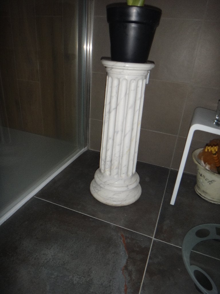 T.K. gemarmerde betonnen pilaar, 64 cm hoog,, Huis en Inrichting, Ophalen, Gebruikt