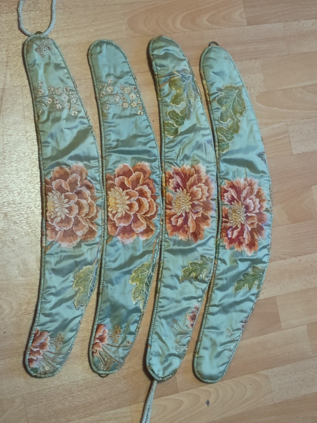 Set van 4 vintage zijden Chinoiserie embrasses – Handgebordu, Ophalen of Verzenden