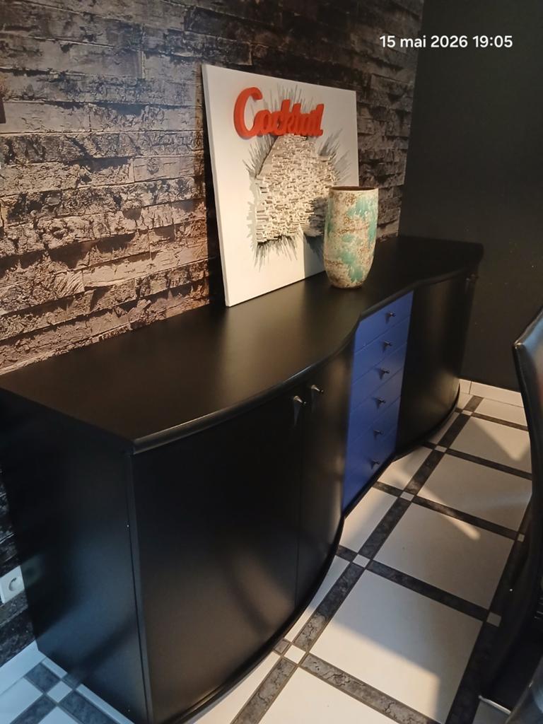 Salle à manger complète, Enlèvement