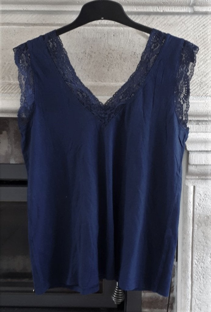 Lords & Lilies - top/tshirt - navy blauw - maat M, Maat 38/40 (M), Lords & Lilies, Zo goed als nieuw, Zonder mouw